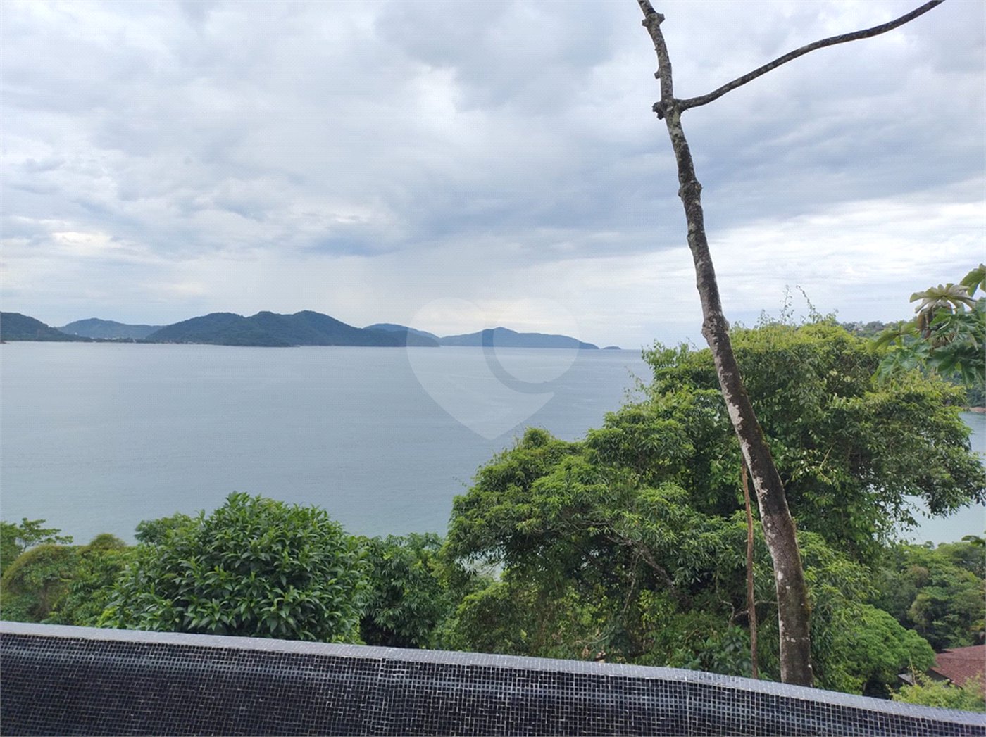Casa à venda com 4 suítes em Praia Vermelha, Ubatuba, SP