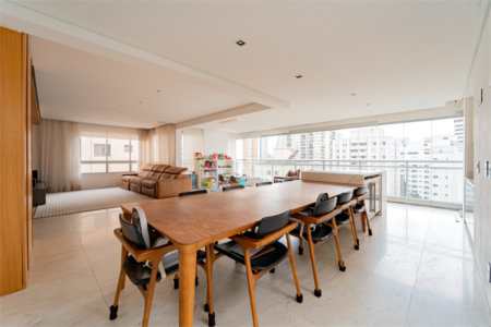 Apartamento à venda com 3 suítes em Campo Belo, São Paulo, SP