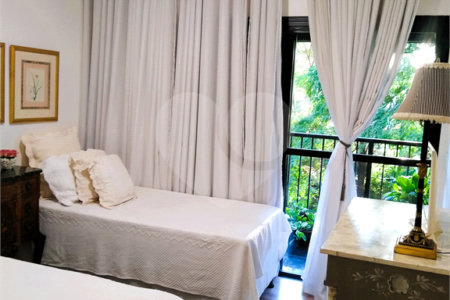 Apartamento à venda com 4 suítes em Vila Andrade, São Paulo, SP