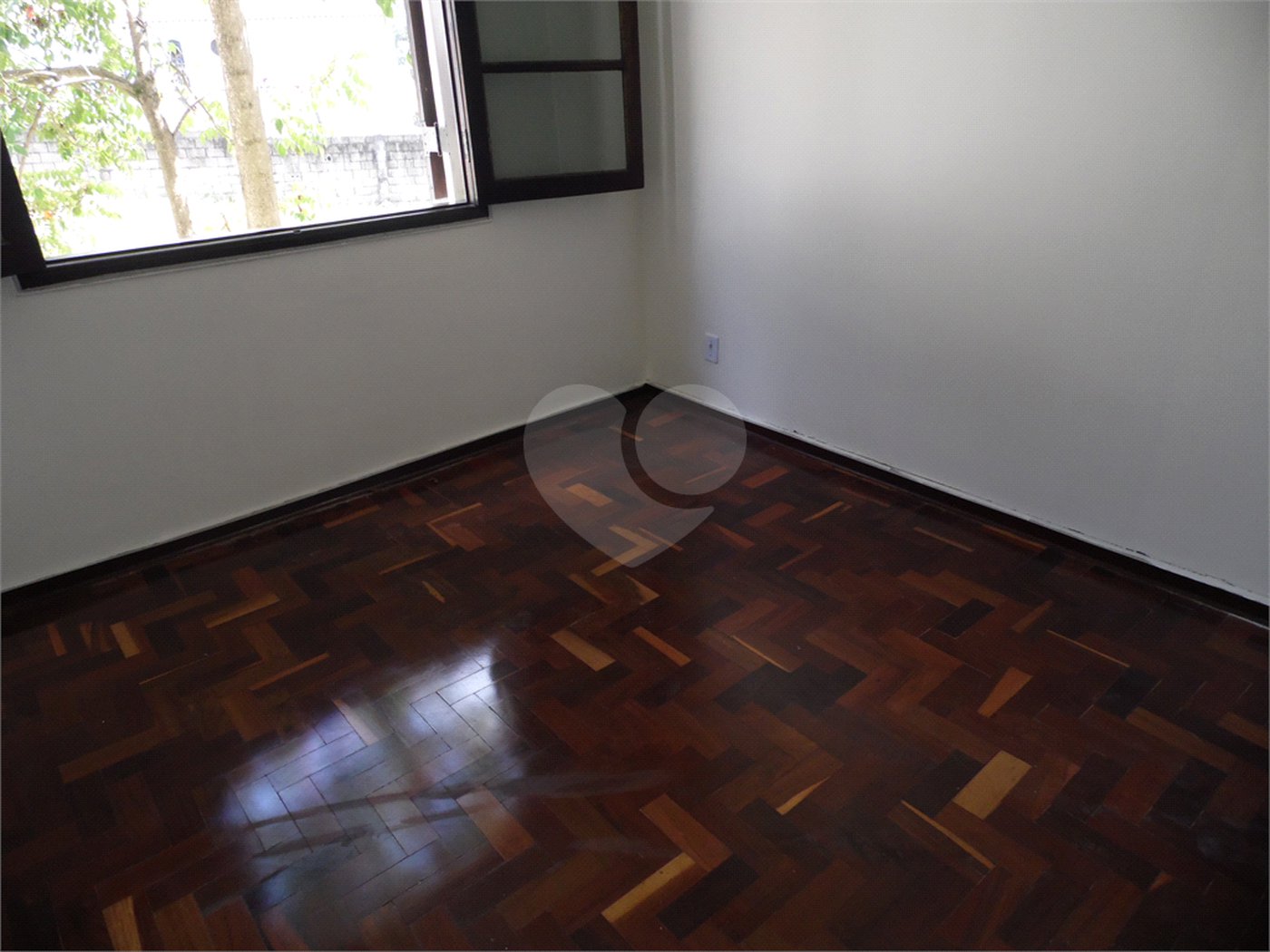 Casa à venda com 5 quartos, sendo 3 suítes, em Vila São Francisco, São Paulo, SP
