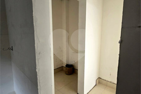 Casa à venda com 4 quartos, sendo 3 suítes, no condomínio Alphaville Nova Esplanada 4, Votorantim - SP