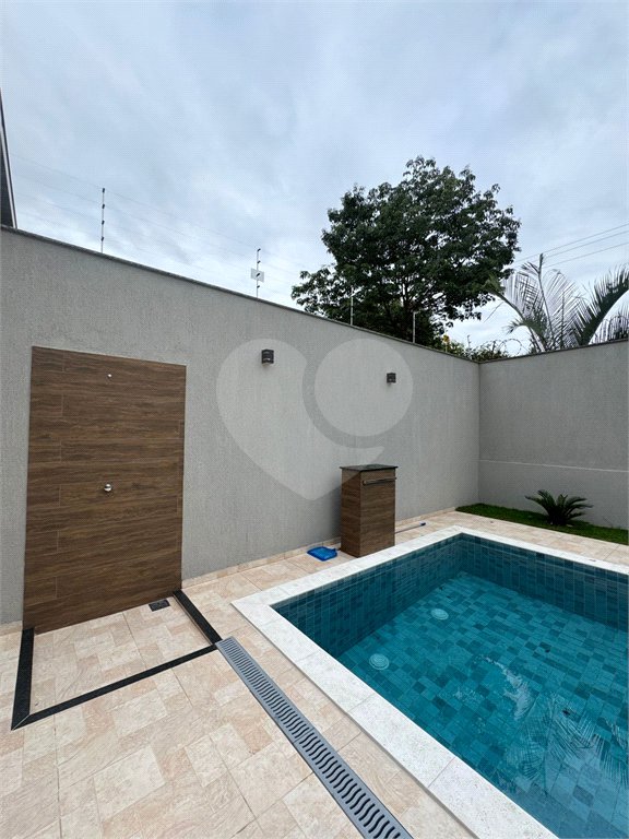 Casa à venda com 5 quartos, sendo 4 suítes, no condomínio Grand Park, Rio de Janeiro - RJ