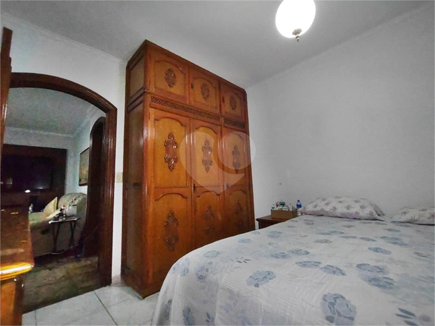 Casa à venda com 3 quartos, sendo 1 suíte, no condomínio Vila Paiva, São Paulo - SP