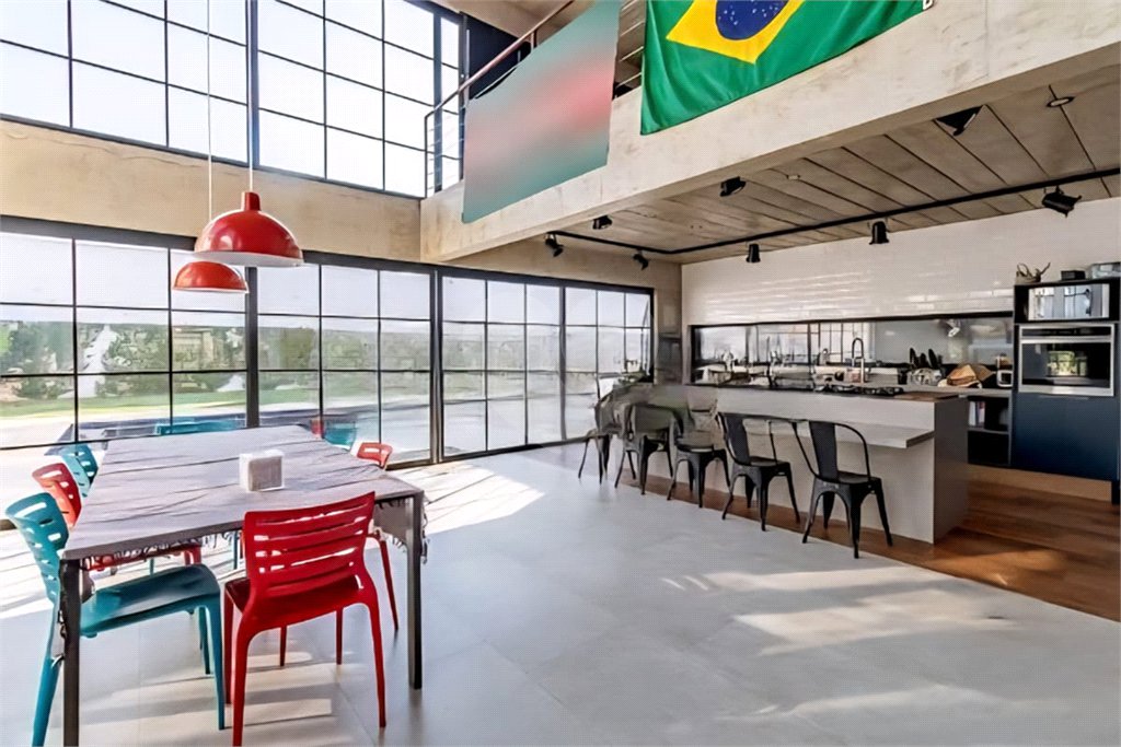 Casa à venda com 4 quartos, sendo 3 suítes, em Alto da Lapa, São Paulo, SP