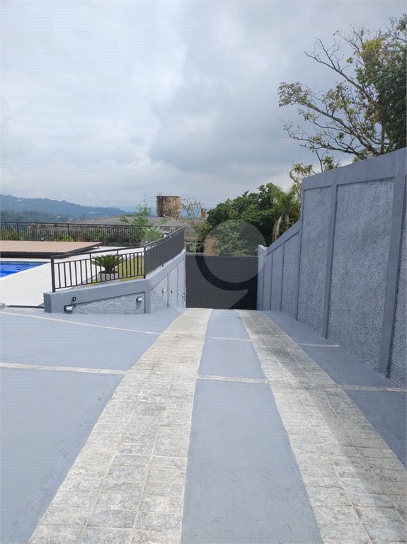 Casa à venda com 4 quartos, sendo 2 suítes, no condomínio Alpes da Cantareira, Mairiporã - SP