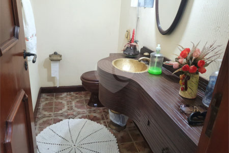 Casa à venda com 4 quartos, sendo 1 suíte, em Interlagos, São Paulo, SP