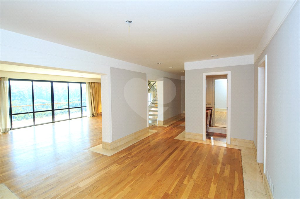 Duplex à venda ou para alugar com 5 suítes em Alto da Boa Vista, São Paulo, SP