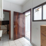 Casa à venda com 4 quartos, sendo 2 suítes,  no condomínio Vila das Flores, São Paulo - SP