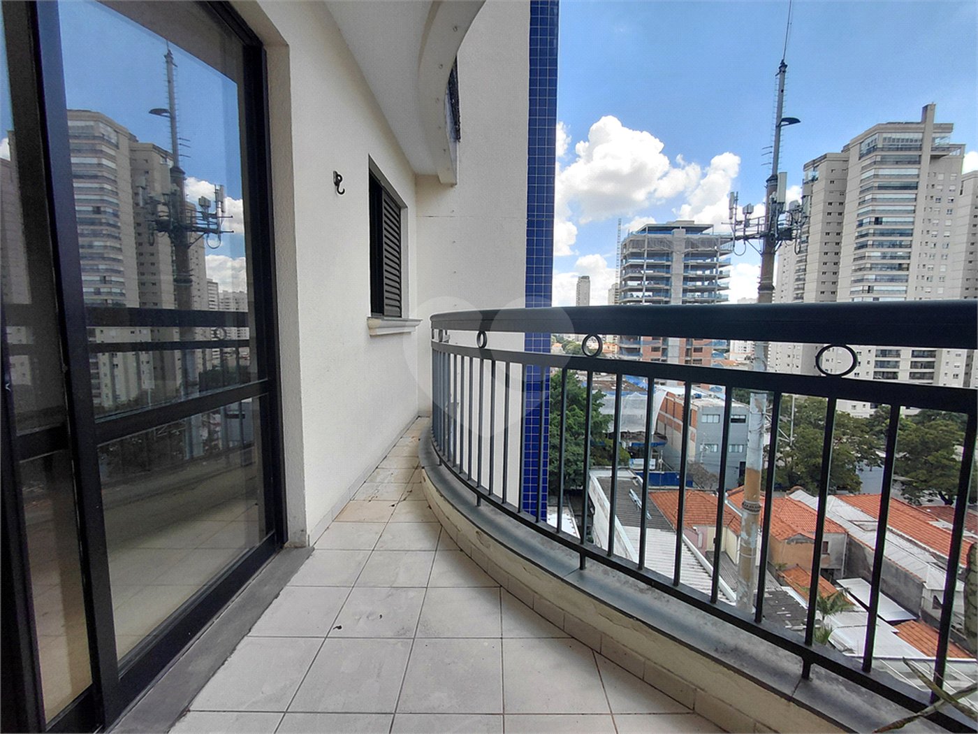 Apartamento à venda com 3 suítes em Vila Romana, São Paulo, SP