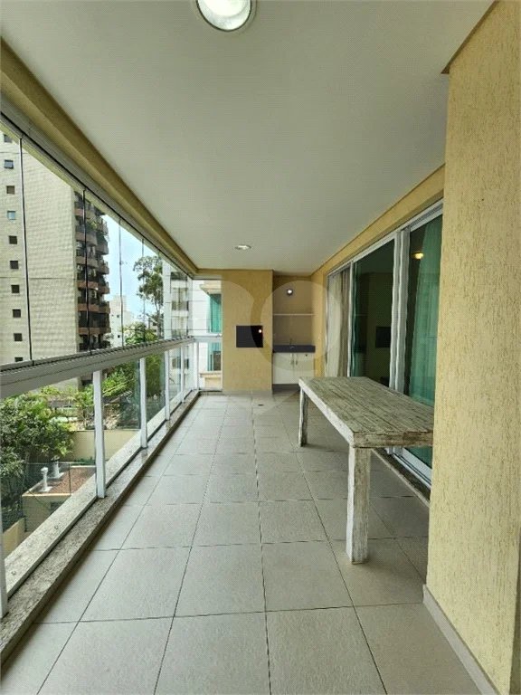 Apartamento à venda com 3 suítes em Santana, São Paulo, SP