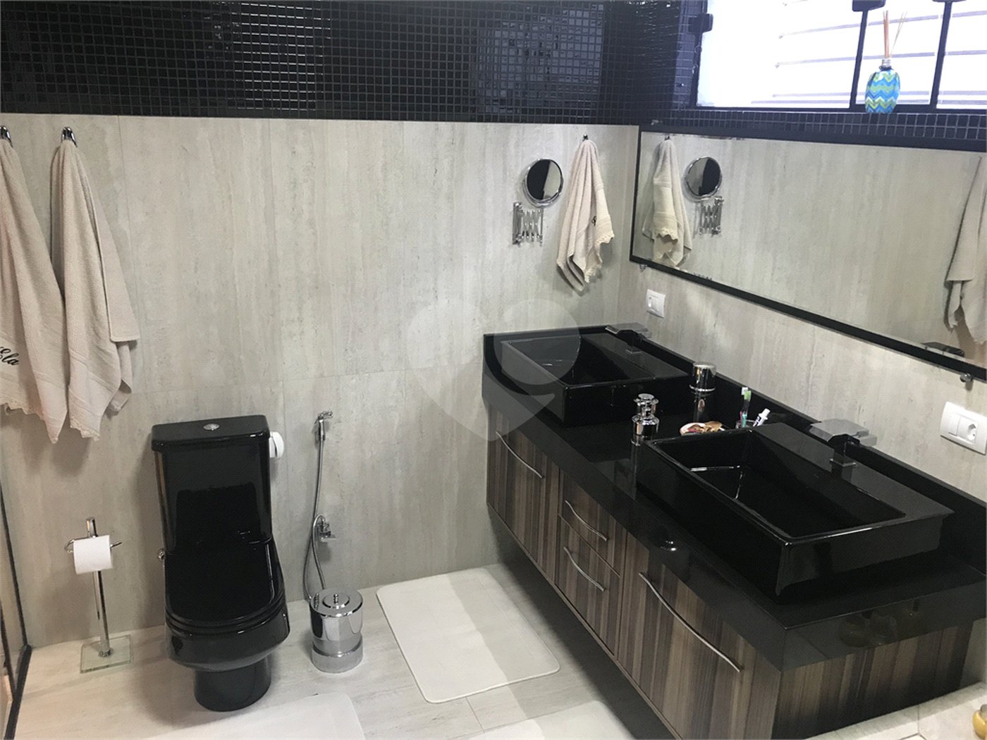 Sobrado à venda com 3 quartos, sendo 1 suíte, em Jardim Petrópolis, São Paulo, SP