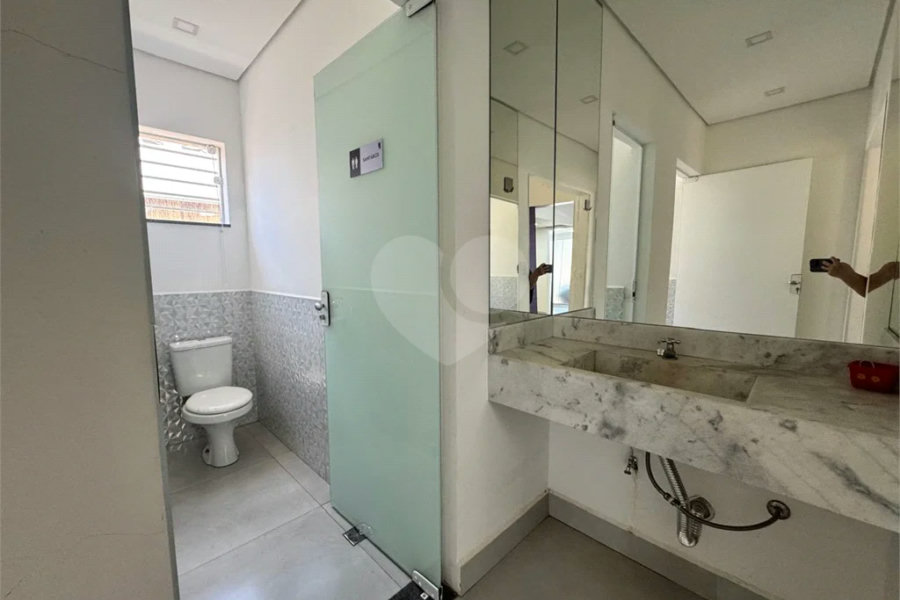 Imóvel Comercial para Venda e Locação no bairro Alto.