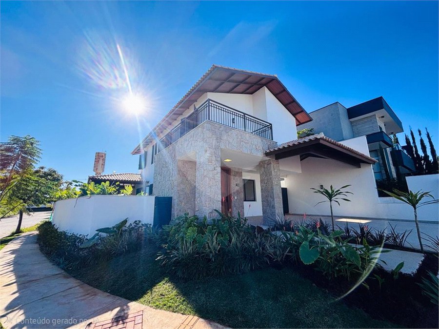 Casa à venda com 4 quartos, sendo 3 suítes, no condomínio Residencial Chácara Ondina, Sorocaba - SP