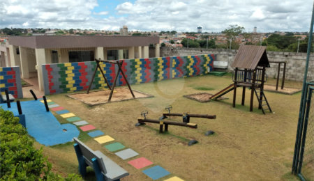 Casa à venda com 2 quartos no condomínio Novo Horizonte, Itapetininga - SP