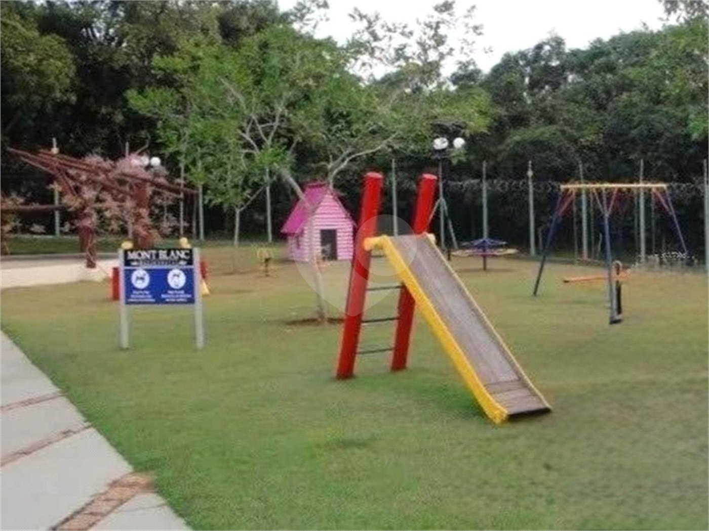 Casa à venda com 4 suítes no condomínio Mont Blanc, Sorocaba - SP