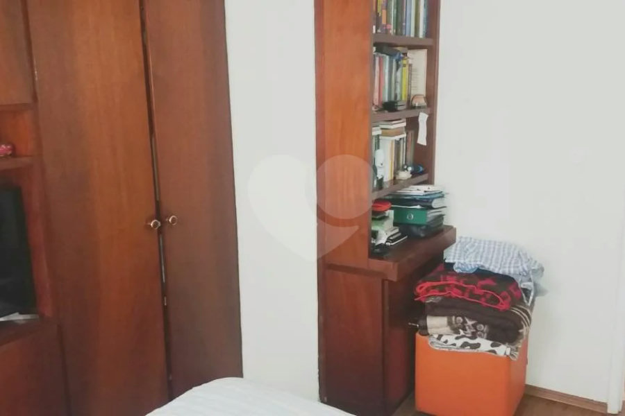 Sobrado de 105m2 à venda com 3 dormitórios na Vila Santa Catarina