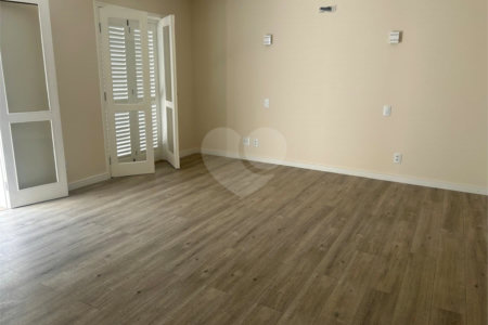 Casa à venda com 4 suítes no condomínio Jardim Paulista I, Vinhedo - SP