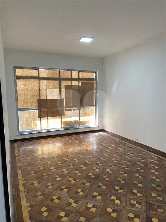 Sobrado à venda com 3 quartos, sendo 1 suíte,  em Jardim Itacolomi, São Paulo, SP