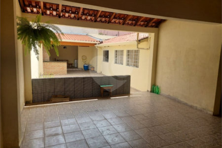 Casa de Vila à venda com 3 quartos em Jardim Santa Cruz, Salto, SP