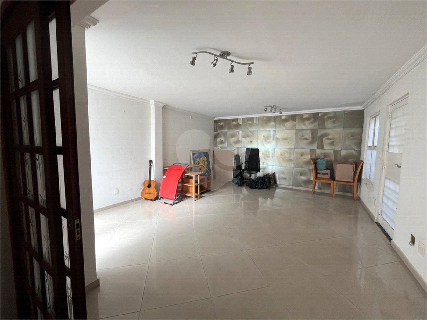 Sobrado à venda com 4 quartos, sendo 1 suíte,  em Vila Cordeiro, São Paulo, SP