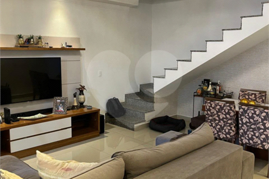 Casa à venda com 3 suítes no condomínio Residencial Palmas I, São Paulo - SP