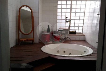 Casa à venda com 3 quartos, sendo 1 suíte, em Brooklin Paulista, São Paulo, SP
