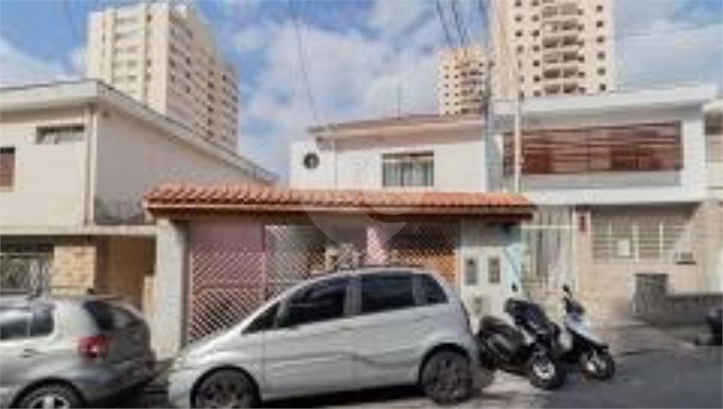 Sobrado à venda com 6 quartos, sendo 5 suítes,  em Santana, São Paulo, SP