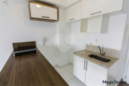 Apartamento com 66m², 2 dormitórios, 1 vaga de garagem, à venda na Barra Funda.