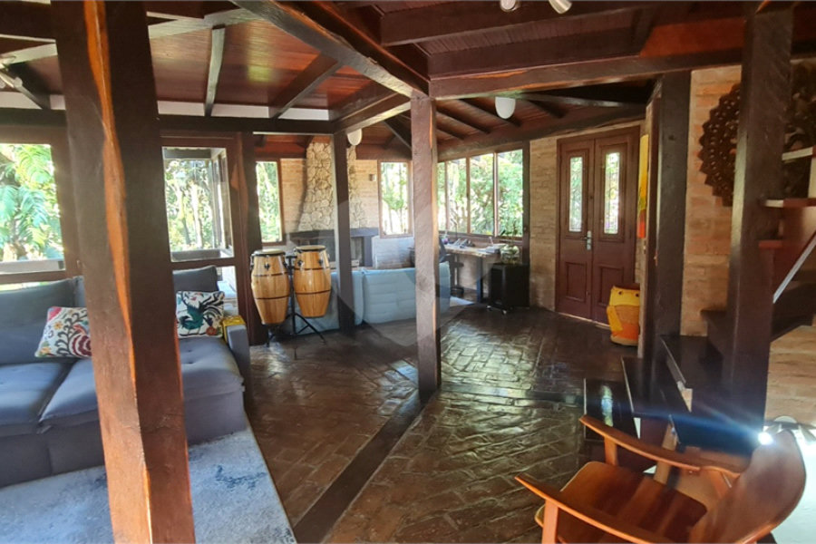 Casa à venda com 4 suítes em Serra da Cantareira, Mairiporã, SP