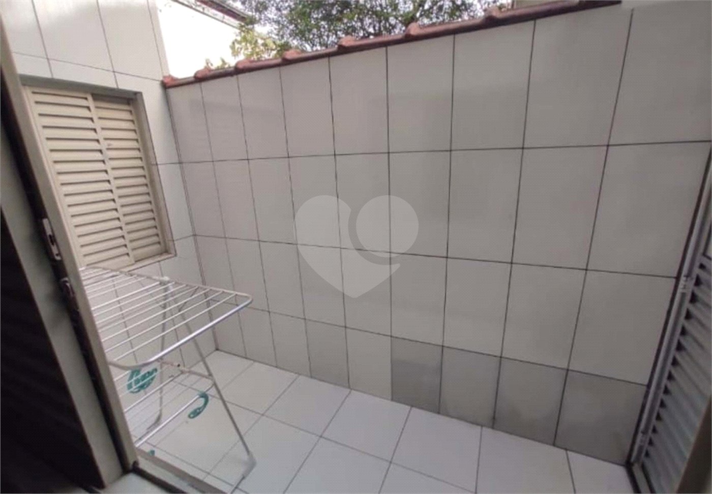 CASA A VENDA NO BAIRRO NOVO HORIZONTE COM 200M², 4 DORMITÓRIOS, 2 BANHEIROS, 2 VAGAS, SJC