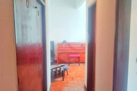 Apartamento na Consolação com 2 quartos, varanda, sem vaga.