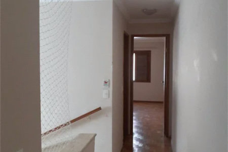 Sobrado à venda com 3 quartos, sendo 1 suíte, no Condomínio Jardim Olympia próximo ao Shopping Raposo