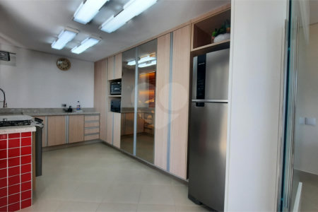 Apartamento à venda com 3 suítes em Jardim Marajoara, São Paulo, SP
