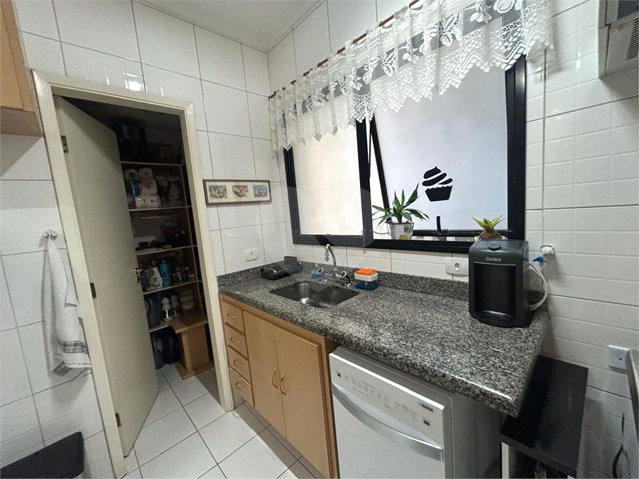 Apartamento à venda com 4 quartos, sendo 2 suítes, em Pinheiros, São Paulo, SP