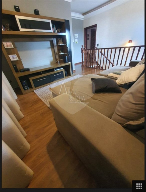 Sobrado à venda com 3 suítes em Condomínio Residencial Santa Helena, Bragança Paulista, SP