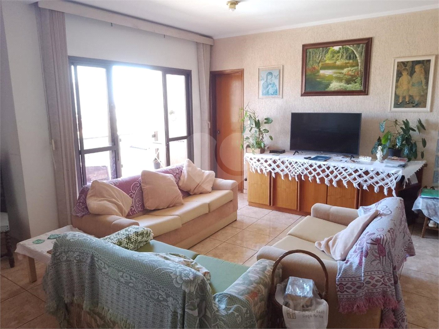 Apartamento à venda com 3 quartos, sendo 1 suíte, no Centro, Araraquara, SP