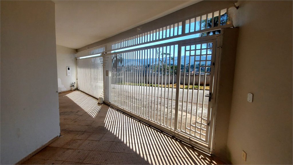 Sobrado à venda com 4 quartos, sendo 2 suítes, em Jardim Paulista, Atibaia, SP