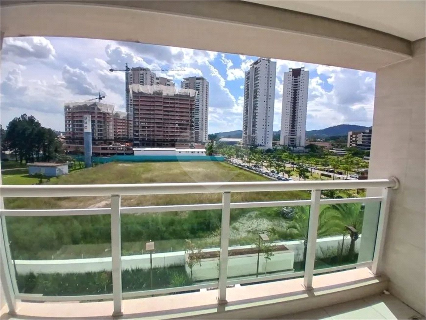 Apartamento à venda ou para alugar com 1 quarto em Vila Mogilar, Mogi das Cruzes, SP