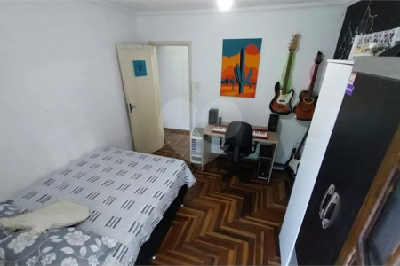 Sobrado à venda com 4 quartos, sendo 1 suíte, em Vila Prel, São Paulo, SP