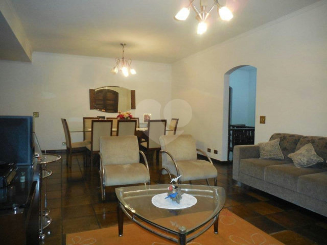 Casa à venda com 3 quartos, sendo 1 suíte,  em Piraporinha, Diadema, SP