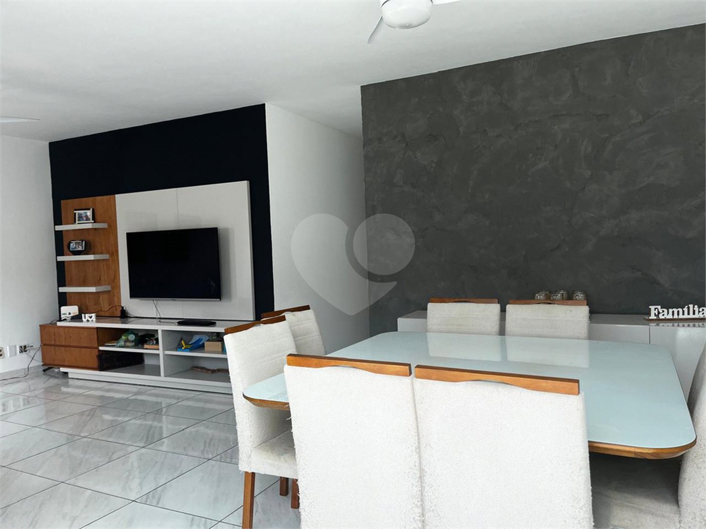 Casa à venda com 4 quartos, sendo 2 suítes, em Peró, Cabo Frio, RJ