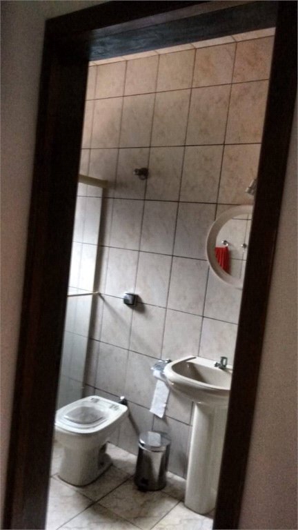 Sobrado à venda com 3 quartos, sendo 1 suíte, em Jardim Suzano, Suzano, SP