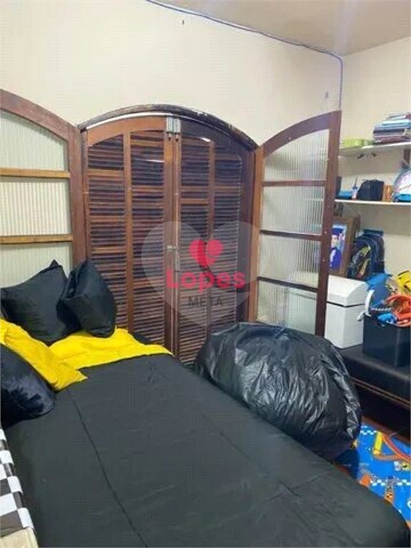 Casa à venda com 3 quartos, sendo 2 suítes, em Conjunto Residencial Trinta e Um de Março, São José dos Campos, SP