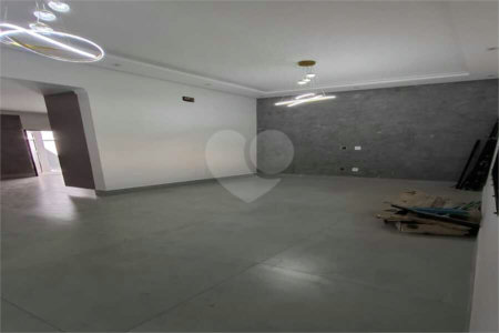 Casa Térrea à venda com 3 quartos, sendo 1 suíte,  em Jardim Sevilha, Indaiatuba, SP