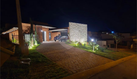 Casa à venda com 4 suítes no condomínio Terras de Santa Teresa II, Itupeva - SP