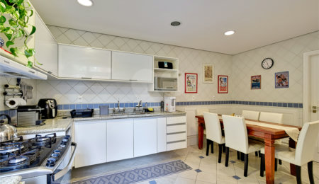 Casa à venda com 4 suítes no condomínio Conjunto Residencial São Benedito, São Paulo - SP