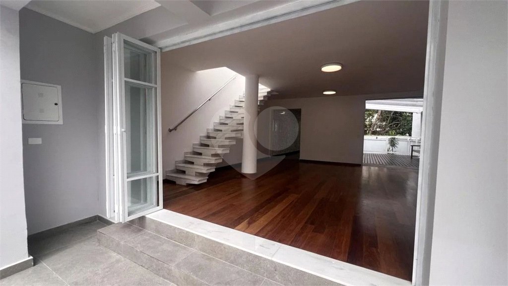 Casa à venda com 3 quartos, sendo 1 suíte,  em Vila Pompéia, São Paulo, SP
