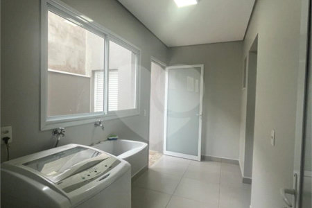 Casa à venda com 3 suítes no condomínio Residencial Terra Nobre, Indaiatuba - SP