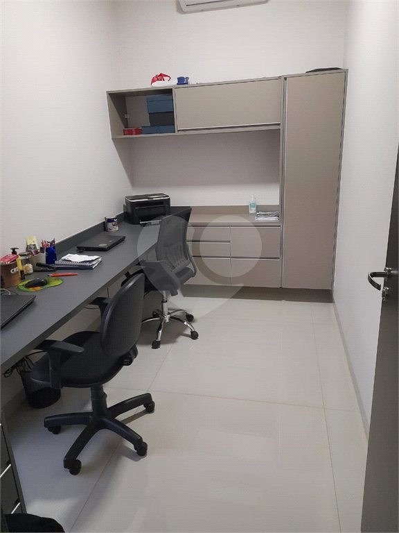 Casa à venda com 4 suítes no condomínio Quinta das Laranjeiras, Araraquara - SP