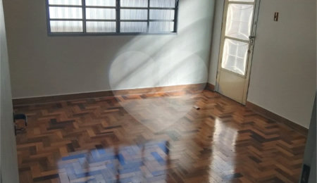Casa à venda com 4 quartos, sendo 1 suíte,  em Bosque dos Eucaliptos, São José dos Campos, SP